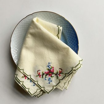 Tablecloths and napkins