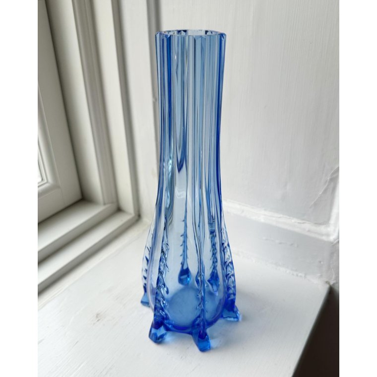 Light blue glass vase with feet, NB
