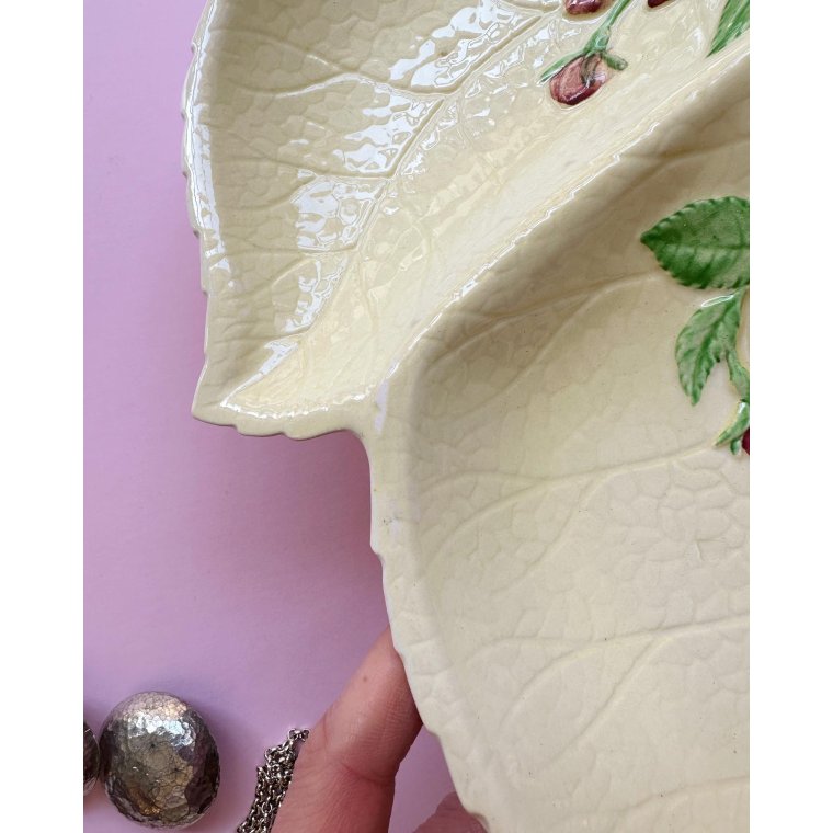 Carlton Ware, bladformet cabaretfad med blomster