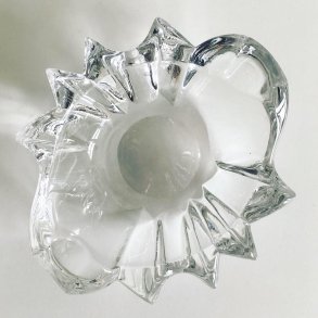 Clear glass, with spikes
