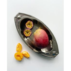 Metal tray, oblong and angular