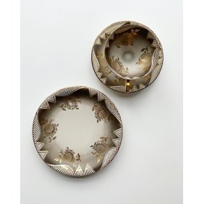 Trio set, big cup w saucer and plate, golden roses