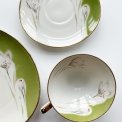 Triost, stor kop m underkop og kagetallerken, grn m krokus