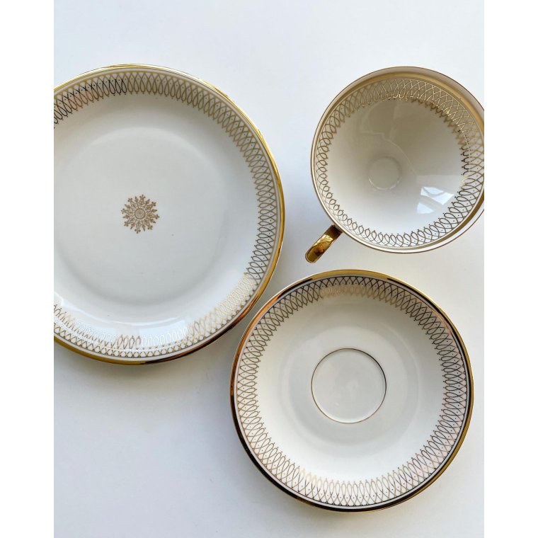 Triost, stor kop m underkop og kagetallerken, enkel m gylden deko