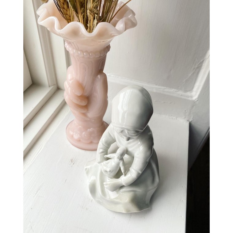 Porcelain figurine from GDR, girl with doll, NB