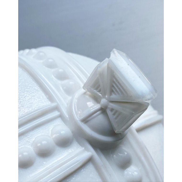 Opaline glass, royal crown