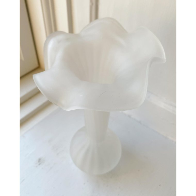 Hvidt glas, lgformet m flser, syrebehandlet