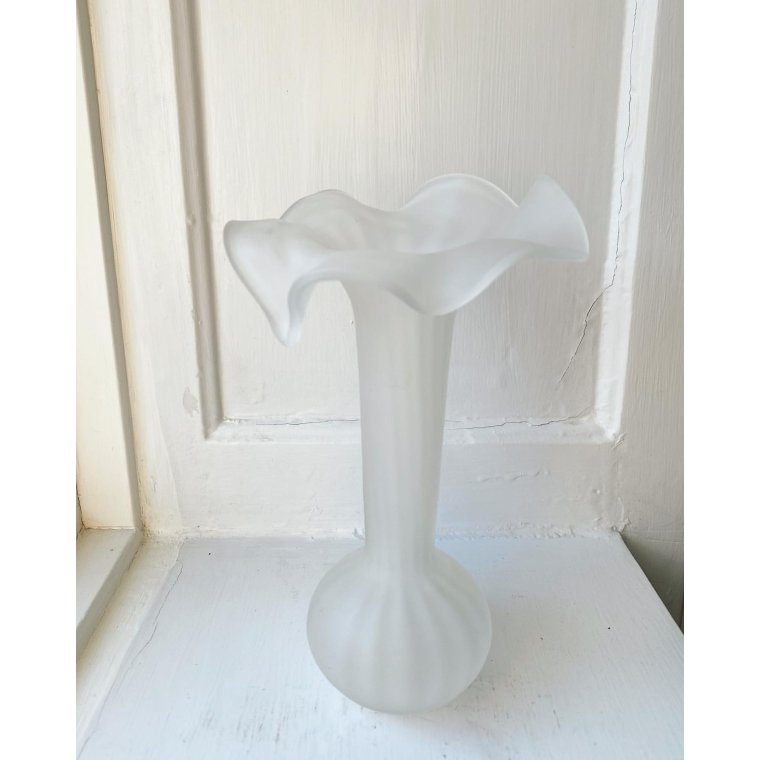 Hvidt glas, lgformet m flser, syrebehandlet