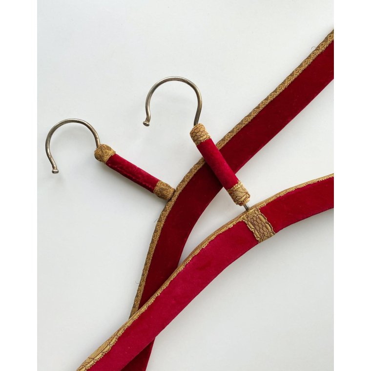 Rde velourbjler m bnd, 2 stk samlet