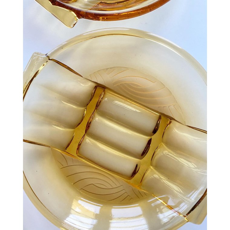 Glastallerkener, ravfarvet glas med 