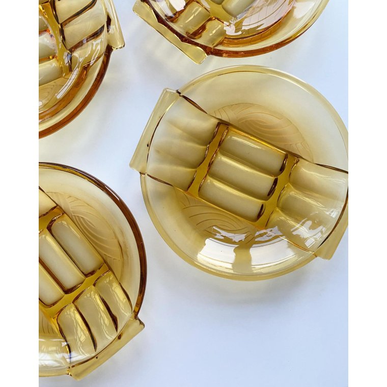 Glastallerkener, ravfarvet glas med 