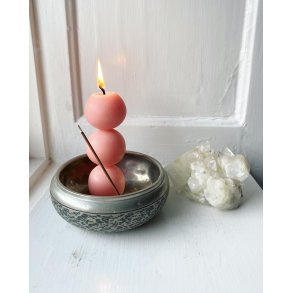 Tin bowl, low with leopard spots