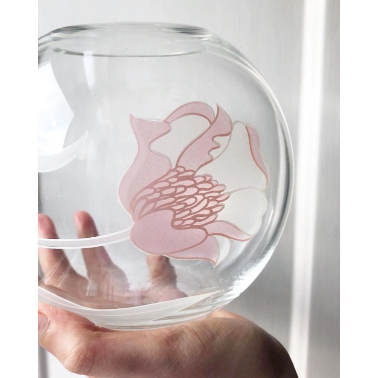 Glass ball with pink flower