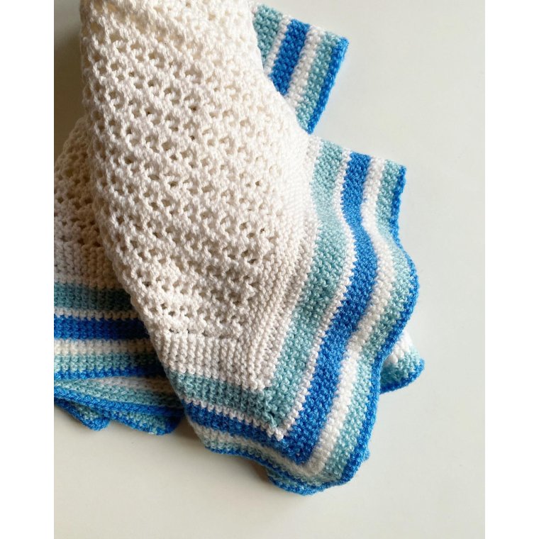 Barnevognstppe, strikket, bl/hvid