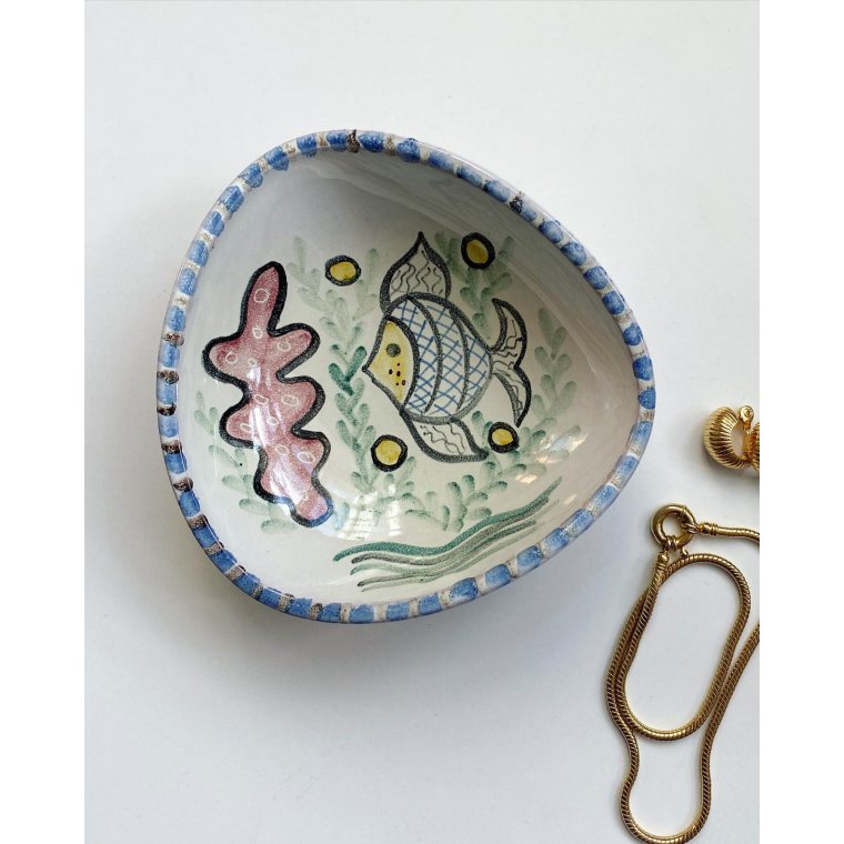 Laholm, triangular dish with fish