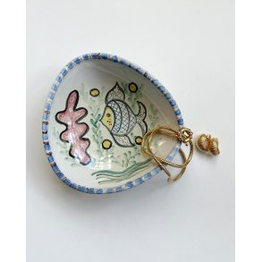 Laholm, triangular dish with fish