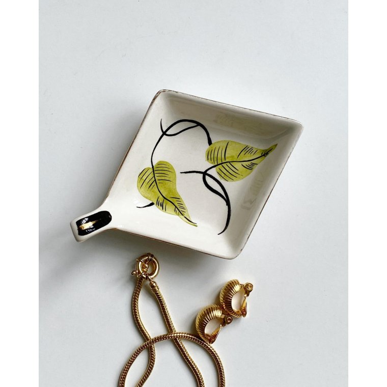 Engelsk fajance, rudeformet skl m blade