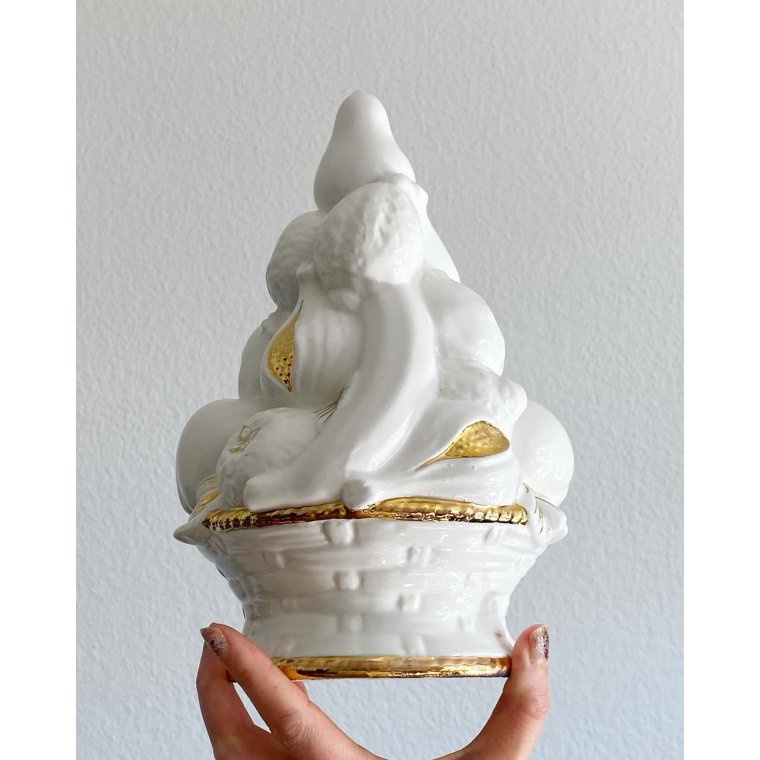 Fruit basket, white faience with gold
