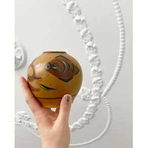 Brown glaze, fish with mint details