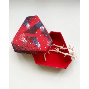 Triangular fabric box with red fabric