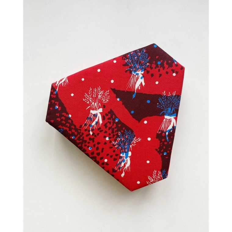 Stofske, trekantet m rdt stof