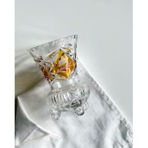 Crystal trophy, amber-colored, 3 snail shell feet, NB