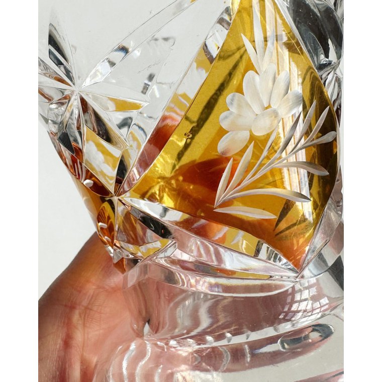 Crystal trophy, amber-colored, 3 snail shell feet, NB