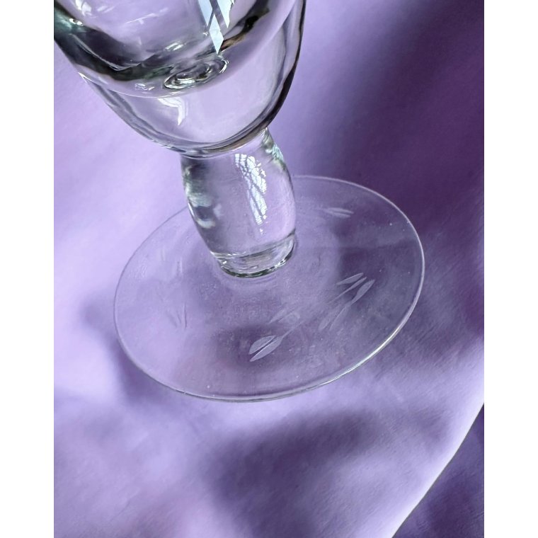 Flute vase with engravings