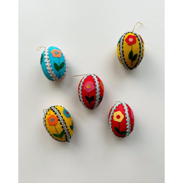 Farverige g m filtdekoration, 5 stk samlet