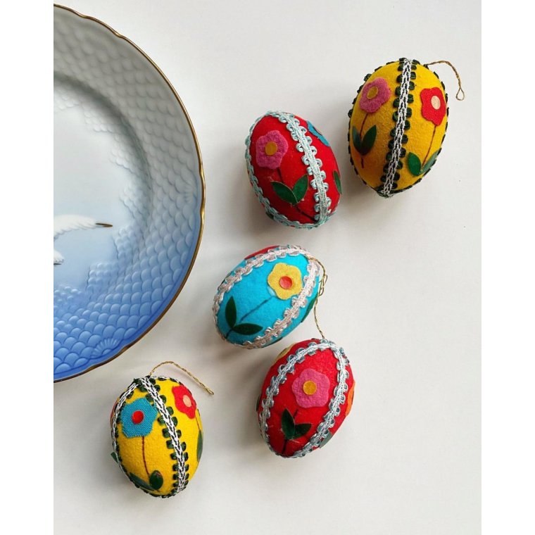 Farverige g m filtdekoration, 5 stk samlet