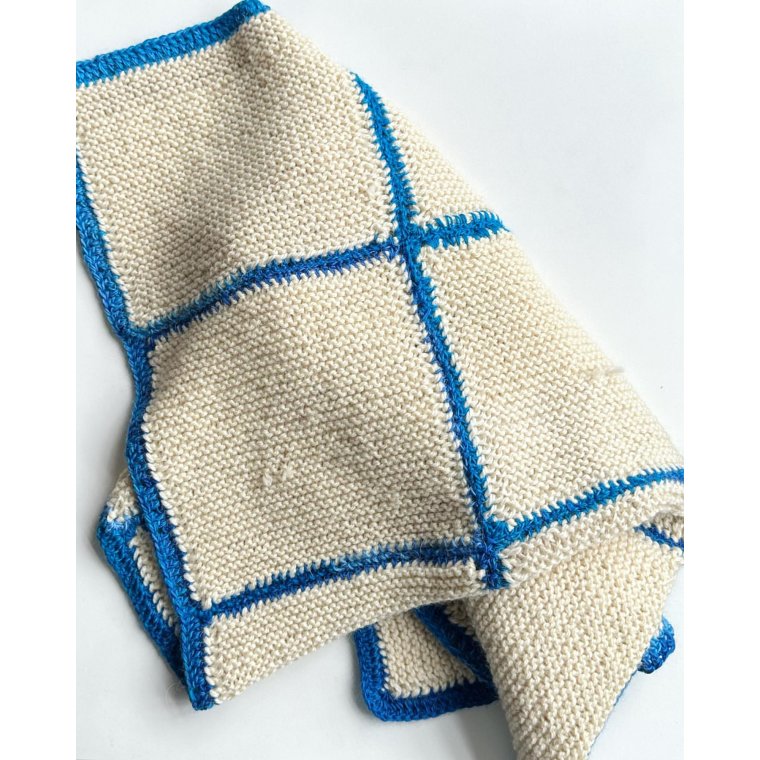 Barnevognstppe, strikket m bl kant