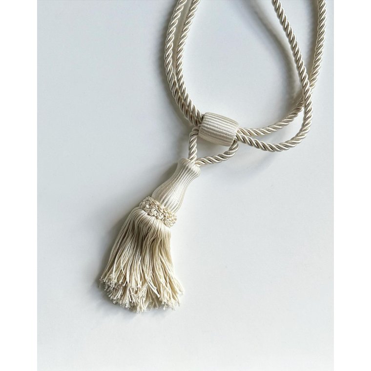 Curtain tassel, off white