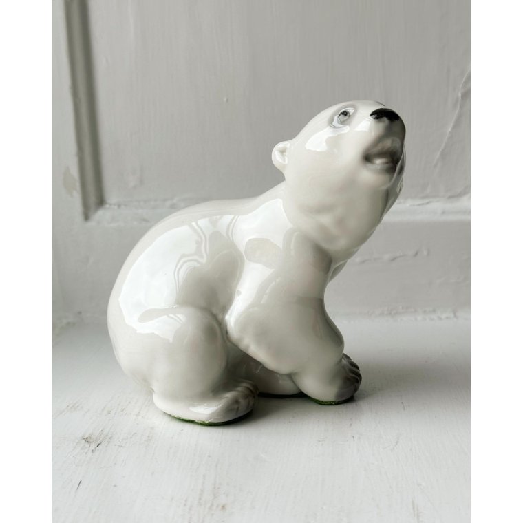 Porcelain figure, polar bear