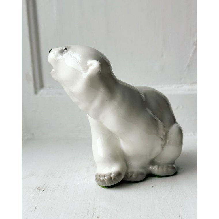 Porcelain figure, polar bear