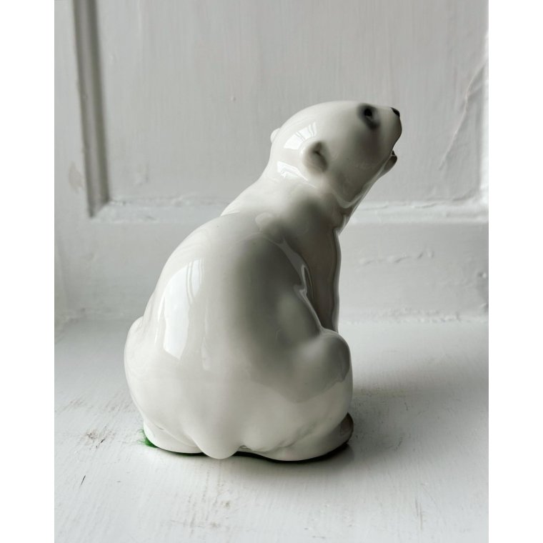 Porcelain figure, polar bear