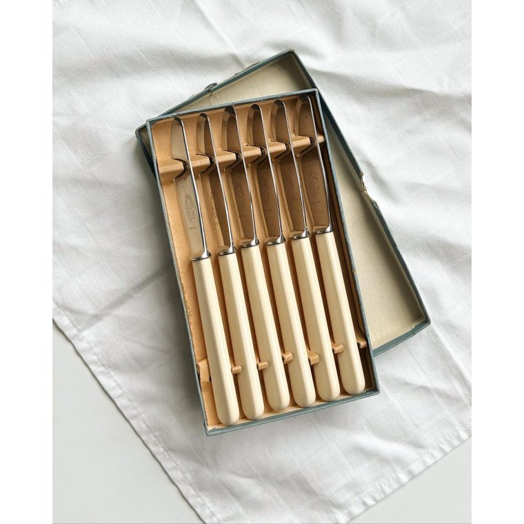 Sheffield knive m creme skaft, 6 stk samlet i ske