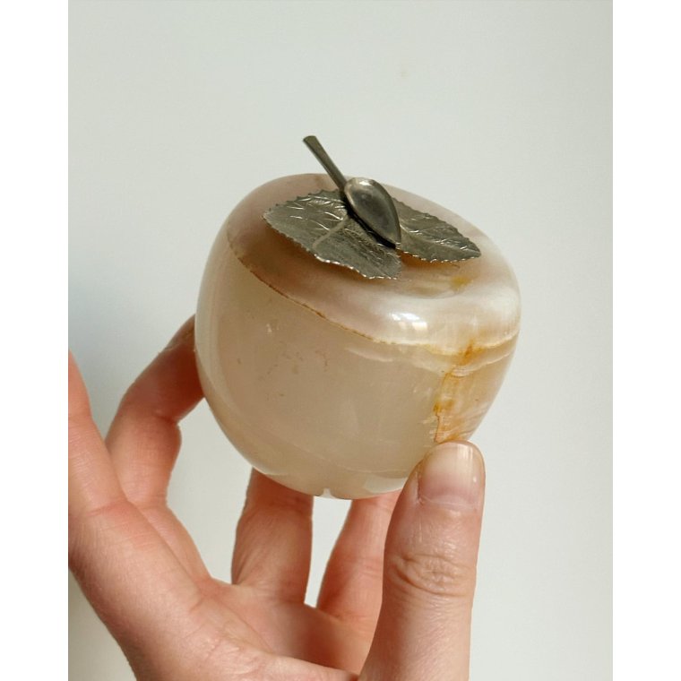 Apple figure, white onyx with metal leaf