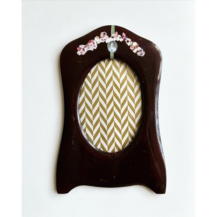 Antique wooden frame w decoupage, 24 x 15,5 cm