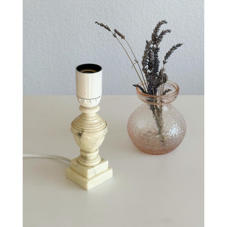 Lille bordlampe, lakeret