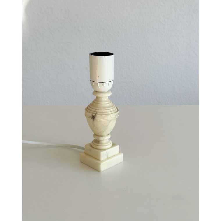 Lille bordlampe, lakeret