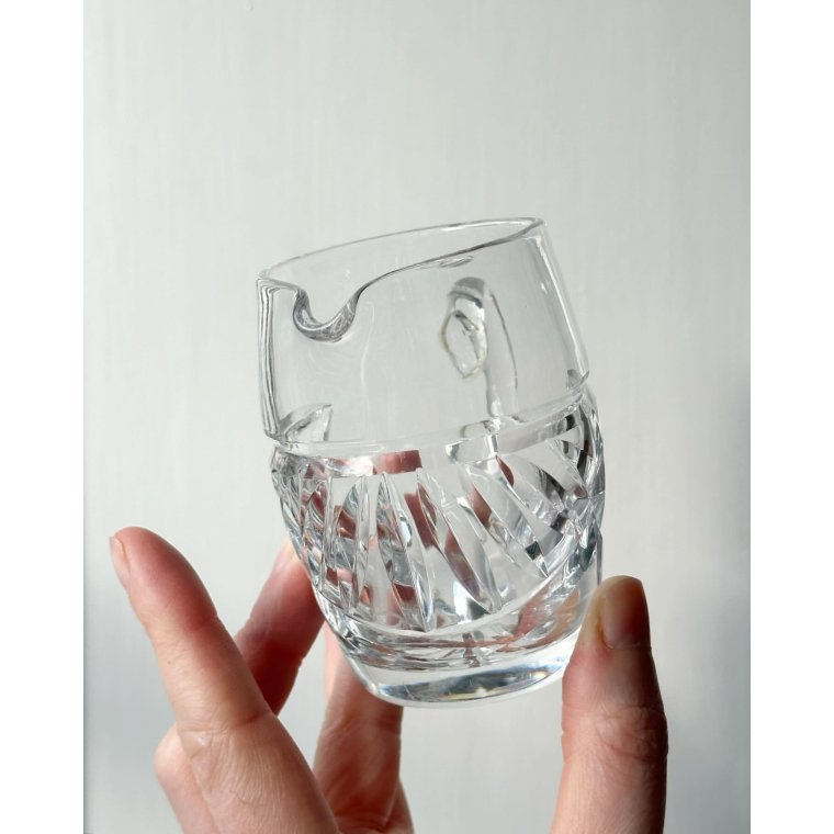 Fldekande af krystalglas, tndeformet