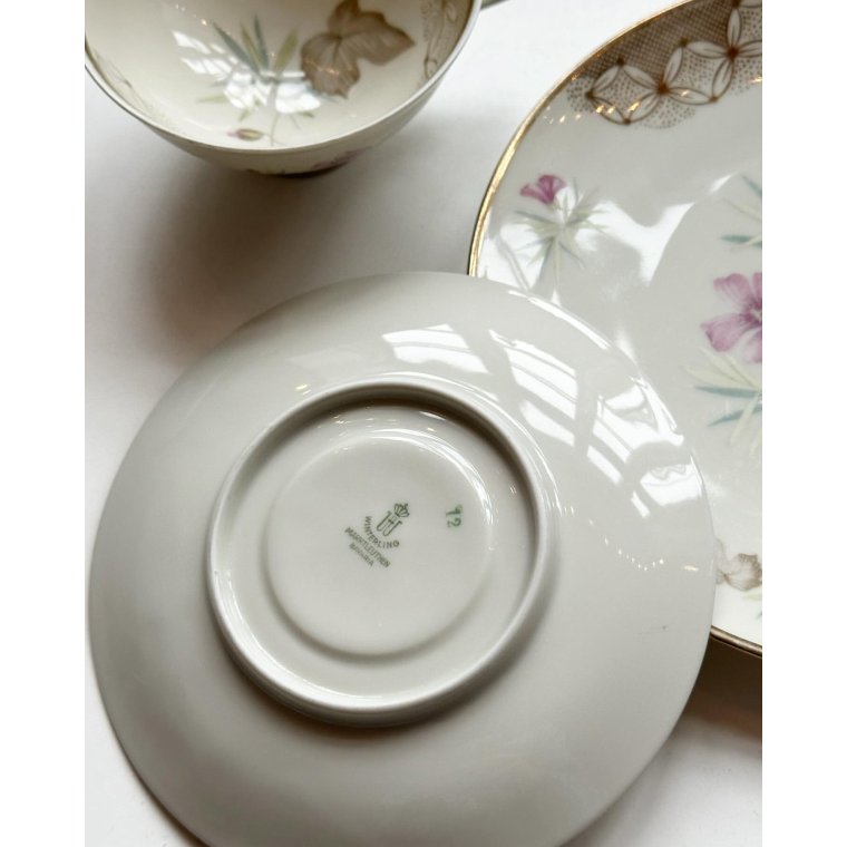 Triost, stor kop m underkop og kagetallerken, blomster og guld