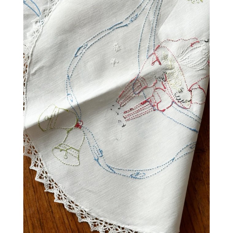 Antique table runner w embroidery, 88 x 38 cm