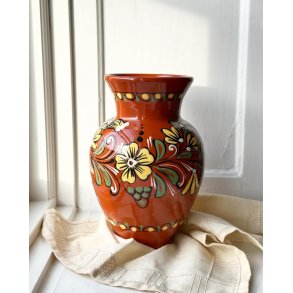 Ceramic vase w folklore pattern