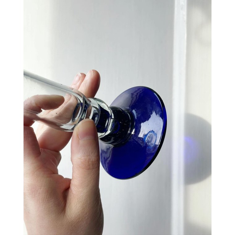 Lille glasvase, klar og bl