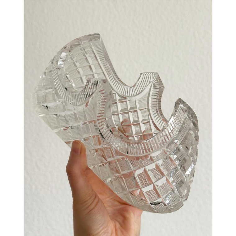 Jardinire, facetted crystal