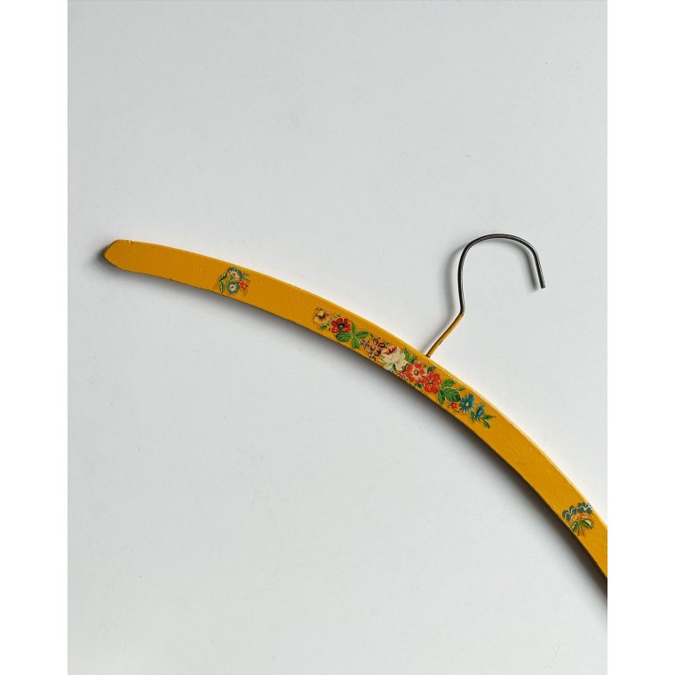 Vintage trbjle m deko, gul