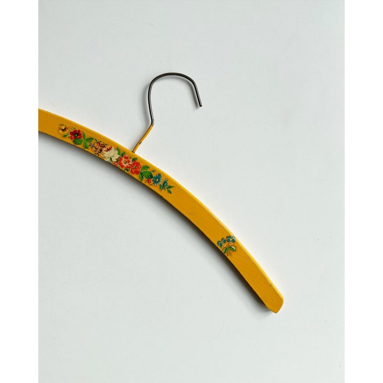 Vintage trbjle m deko, gul