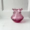 Pilgrim purple mini vase w ruffles, 1966-72, NB