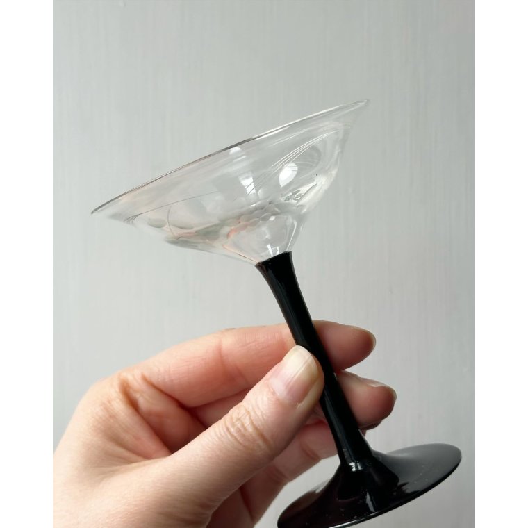 Likrskle m ciseleringer og sort stilk, 2 stk samlet